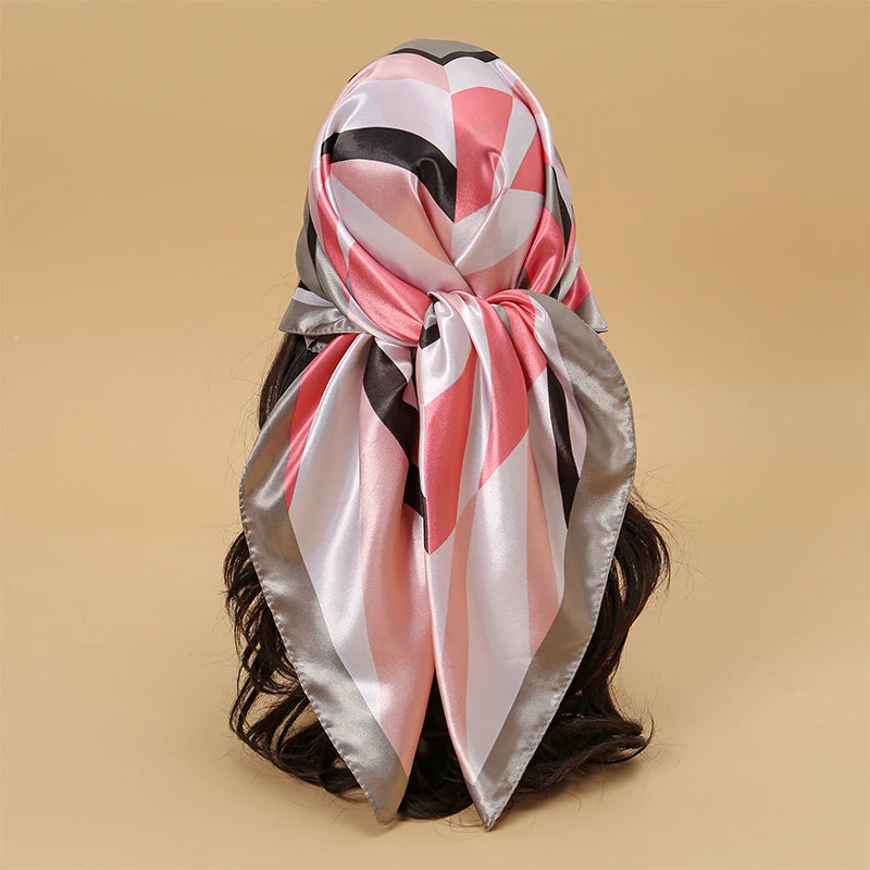Foulard carré en satin pour femme