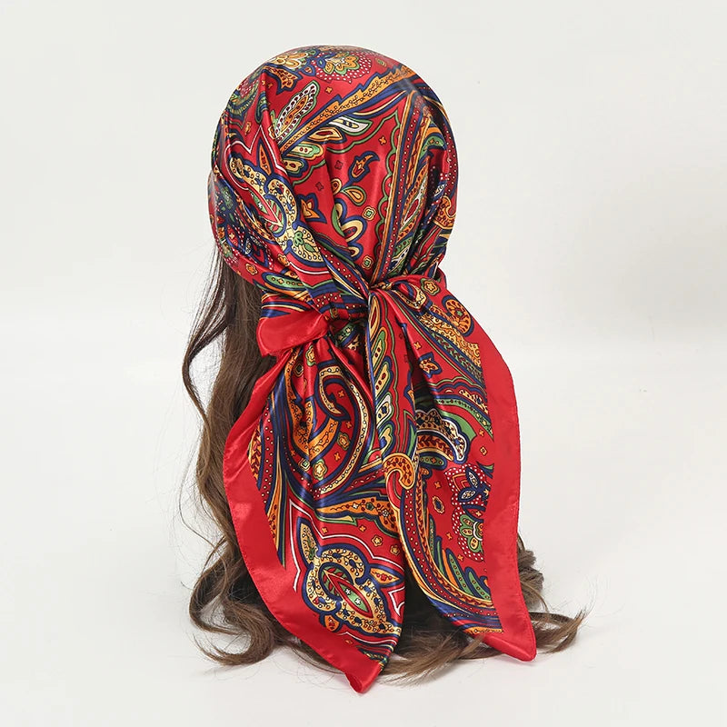 Foulard carré en satin pour femme