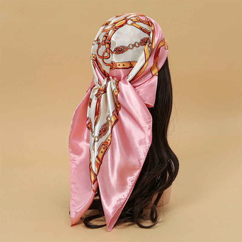 Foulard carré en satin pour femme