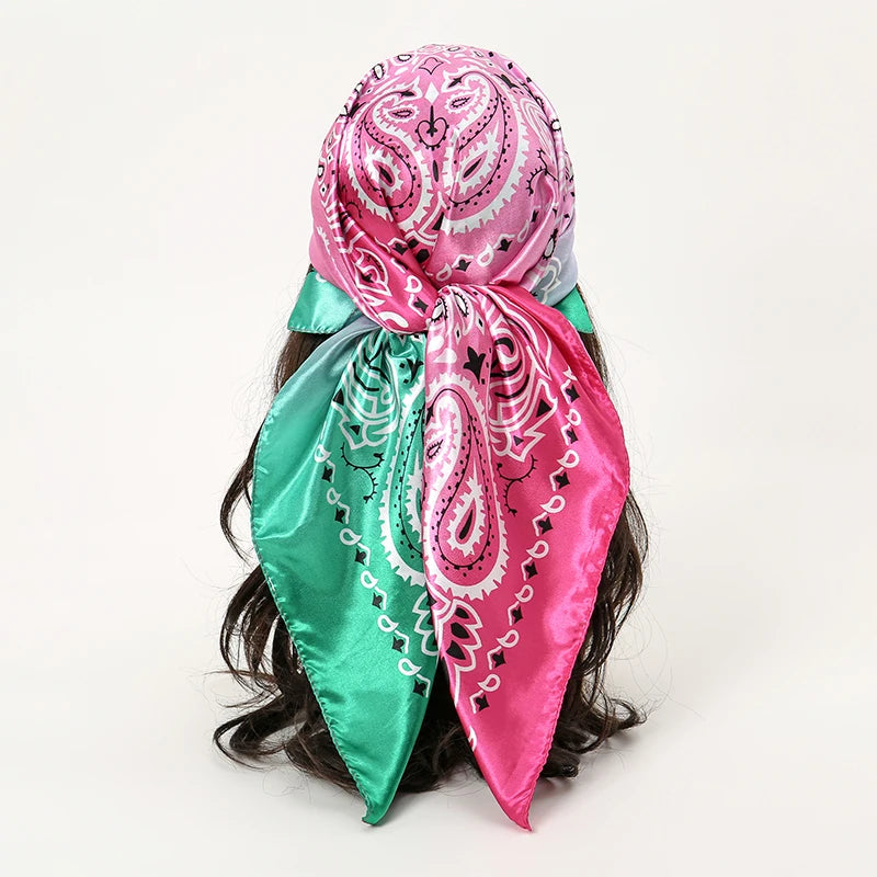 Foulard carré en satin pour femme