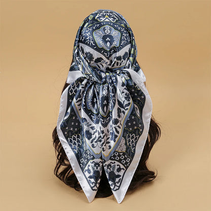 Foulard carré en satin pour femme