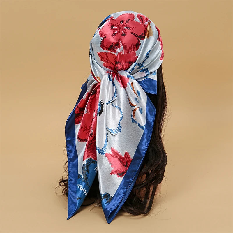 Foulard carré en satin pour femme