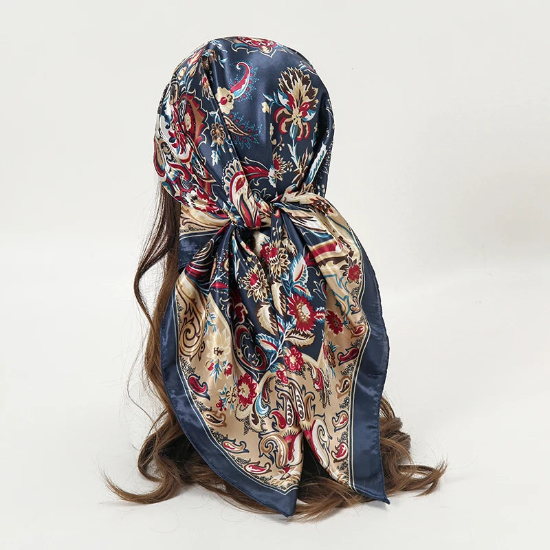 Foulard carré en satin pour femme