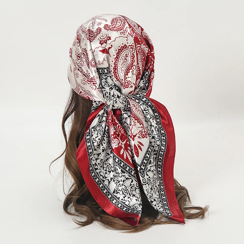Foulard carré en satin pour femme