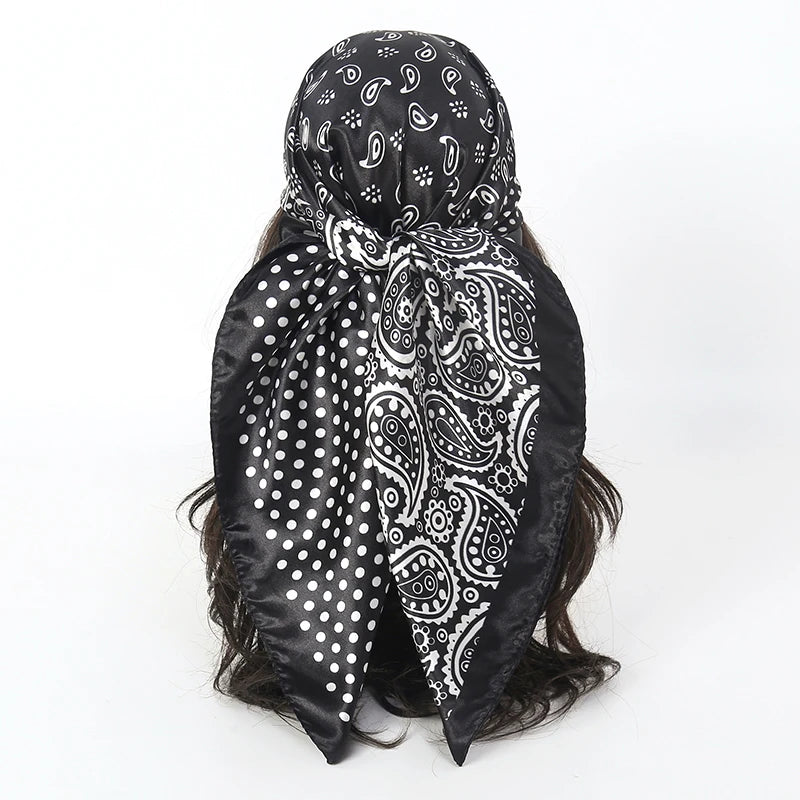 Foulard carré en satin pour femme