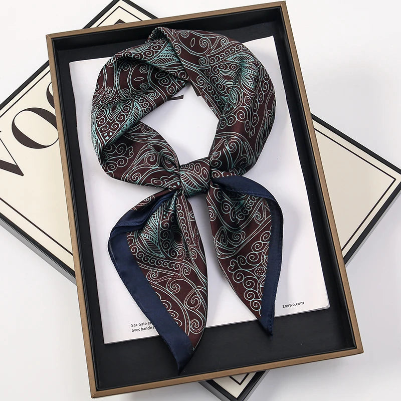 Foulard carré en soie